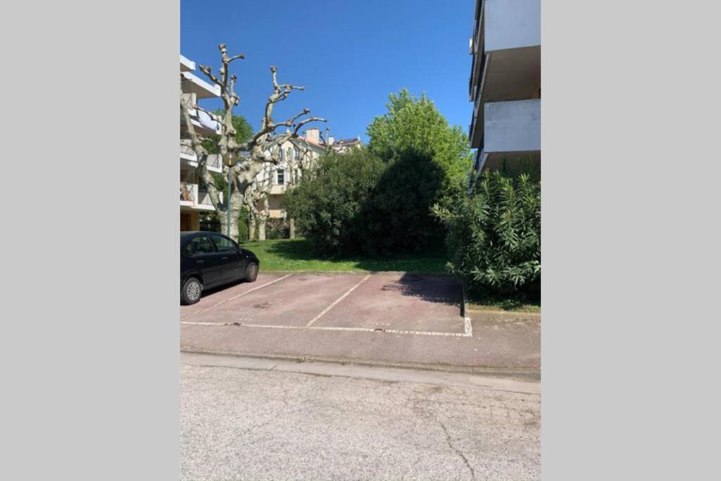 Studio Proche Plage Et Calanques Excursion Bateau Possible Marselha Exterior foto
